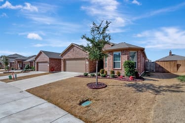 11425 Gold Canyon Dr - Haslet, TX