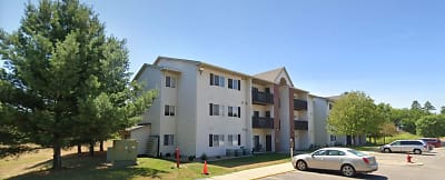 Pineview Place Apartments - Waterloo, IA