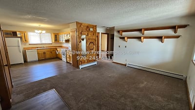 558 1/2 Garfield Dr - Grand Junction, CO