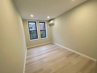 5068 47th St unit 1 - Queens, NY