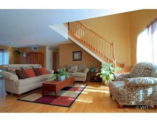 livingarea23062.jpg