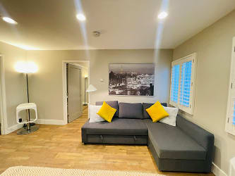 10 27th Ave unit 10A - Los Angeles, CA