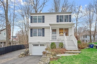 139 River St - New Canaan, CT