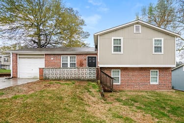 4877 Plymouth Trace - Decatur, GA