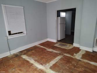 707 W Gladys St - Sikeston, MO