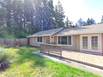 90 NW 180th Ave - Beaverton, OR