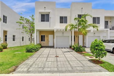 10265 NW 72nd Terrace - Doral, FL