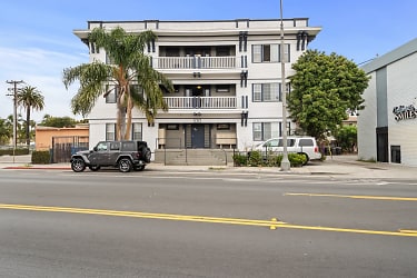 530 Alamitos Ave unit 03 - Long Beach, CA