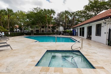 The Harbor Apartments - Coral Springs, FL