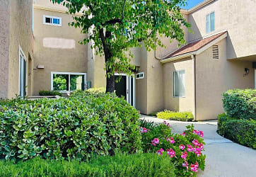23940 Green Haven Ln - San Diego Country Estates, CA