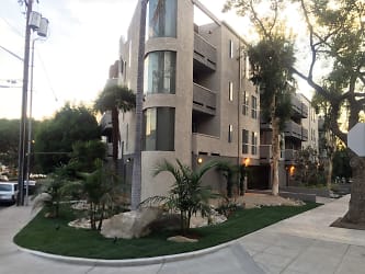 #589 Apartments - Burbank, CA