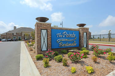 The Pointe At Bentonville Apartments - Bentonville, AR