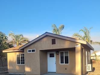 7343 Mango Ave unit 2 - Fontana, CA