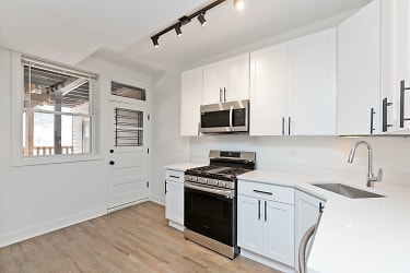 2464 N Lincoln Ave unit 2464-2S - Chicago, IL