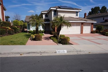 22116 Richford Dr - Lake Forest, CA