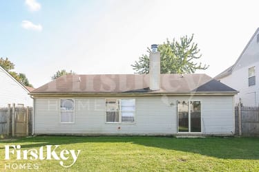 5922 Brookville Lake Dr - Indianapolis, IN