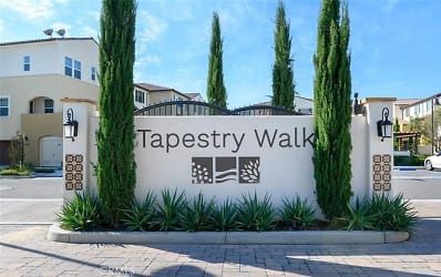 2435 Tapestry Wy - Anaheim, CA