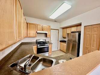 1410 Reserve Ln #1 - Dekalb, IL