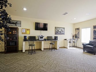 Raintree Apartments - Clovis, NM