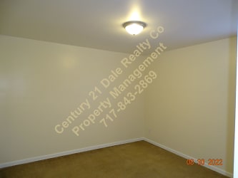 3121 Galaxy Rd - Dover, PA