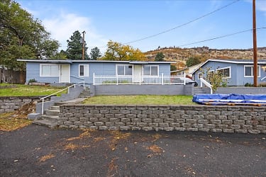 Blue Mountain Cottages Apartments - The Dalles, OR