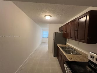 715 NW 15th Terrace #3 - Fort Lauderdale, FL