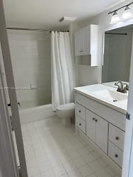 3000 Coral Wy #607 - Coral Gables, FL