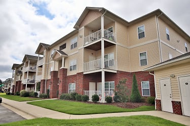 The Heights At McArthur Park Apartments - Fayetteville, NC