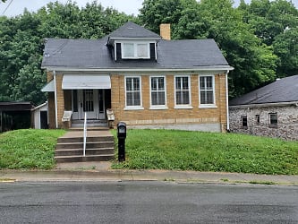 423 S Fayette St - Beckley, WV