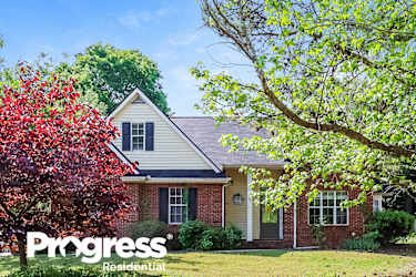 208 Calgary Dr - Peachtree City, GA