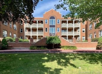 15 Highland St 305 Apartments - West Hartford, CT