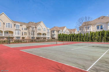 321 Edmonton Ct - Livingston, NJ