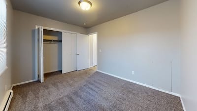 2606 4th St NW - Minot, ND