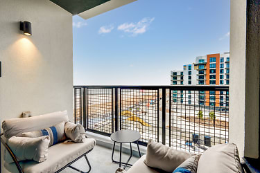 The Breeze Apartments - Long Beach, NY