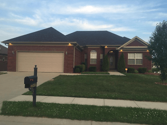 302 Willow Crossing Ct - Vine Grove, KY