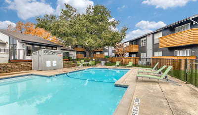 Emmit Luxury Apartments - Haltom City, TX