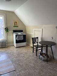 29 Grinnell St unit 3 - Greenfield, MA