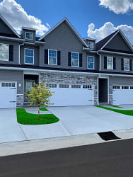 Harbor Town Townhomes Apartments - Perrysburg, OH