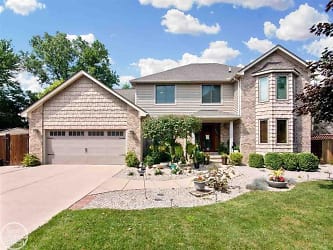 9033 22 Mile Rd - Shelby Township, MI