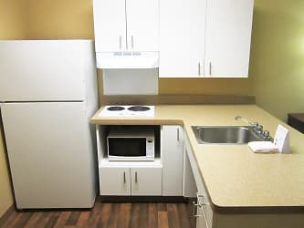 Furnished Studio - Salt Lake City - West Valley Center Apartments - West Valley City, UT