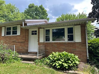 3576 Kidron Rd unit Country - Orrville, OH