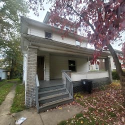 348 Ruckel Rd - Akron, OH
