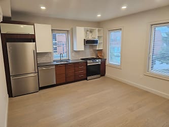 66 Spear St unit 1 - Quincy, MA