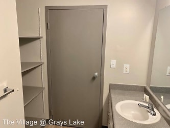The Village At Gray's Lake Apartments - Des Moines, IA