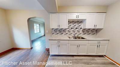 4186 Ridge Rd - Brooklyn, OH