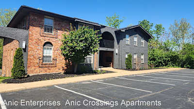 411 S. Geyer Rd. Apartments - Kirkwood, MO