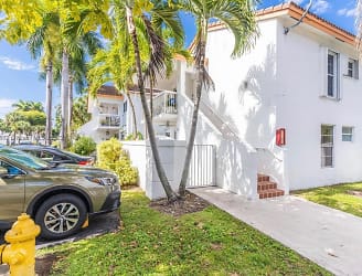15315 SW 76th Terrace - Miami, FL