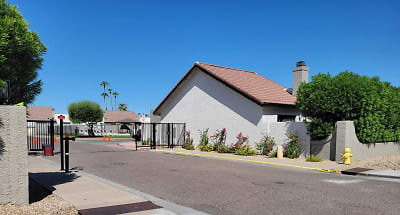 3057 N 24th Drive - Phoenix, AZ