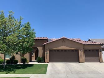 14620 Yellow Lupine Dr - Bakersfield, CA