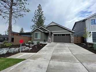 19192 NW Mount Shasta Dr - Bend, OR